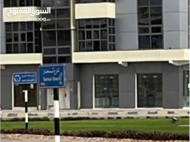 معرض ومحلات للايجار