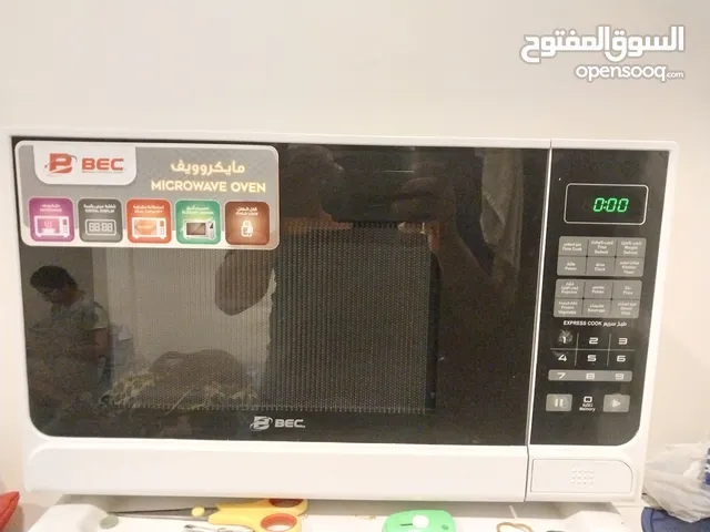BEC Microwave Oven 38liters Capacity New branded Only 3 Months used Bill Soft Copy Also Available.