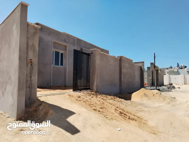 105 m2 3 Bedrooms Villa for Sale in Tripoli Al-Baesh