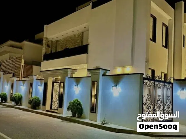 فيلا3طوابق خليجي لليجار عين زارة