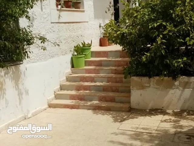 125 m2 3 Bedrooms Townhouse for Sale in Salt Al Salalem