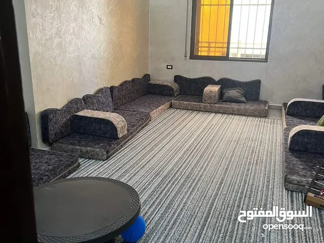 شقة للبيع في حي قريب مميز قريب من الخدمات   الموقع : شرق دوار اليوسفي بإتجاه مجمع عمان .