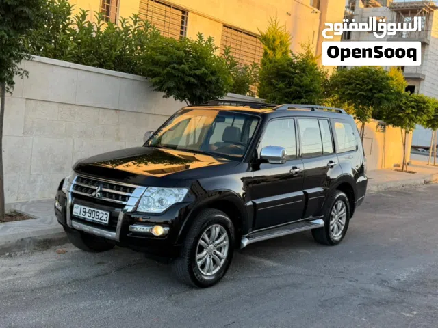 2016 ميتسوبيشي باجيرو GLS