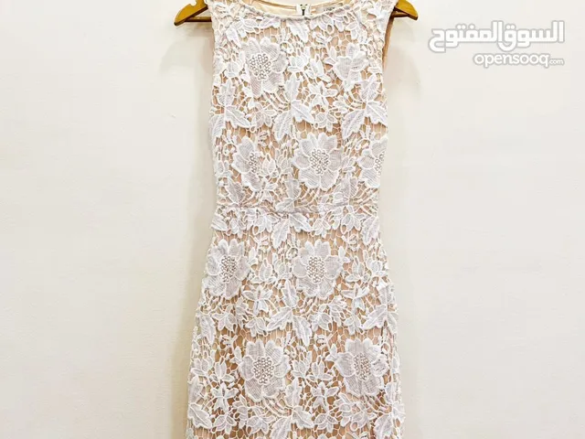 فساتين سهرة قصيرة ال3 ب 10 و ال6 ب 20 دينار