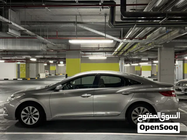 2014 هيونداي ازيرا Standard