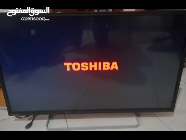 شاشة TOSHIBA للبيع 32 انش شغالا 100%