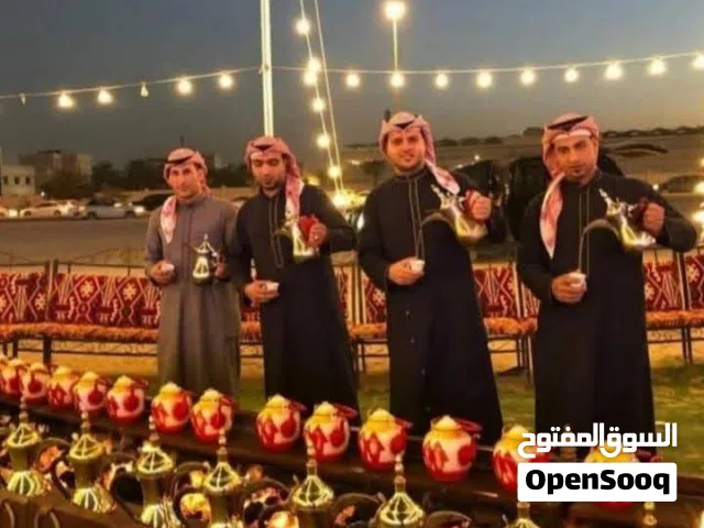تيمور  مع خدمة ضيافة رجالي ونسائي