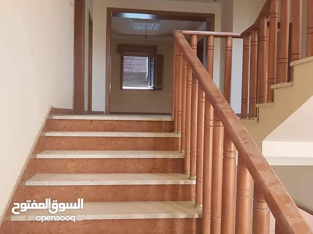 300m2 More than 6 bedrooms Villa for Rent in Tripoli Al-Sabaa