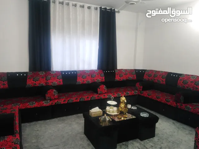 مجلس خليجي للبيع 18 مقعد استعمال بسيط