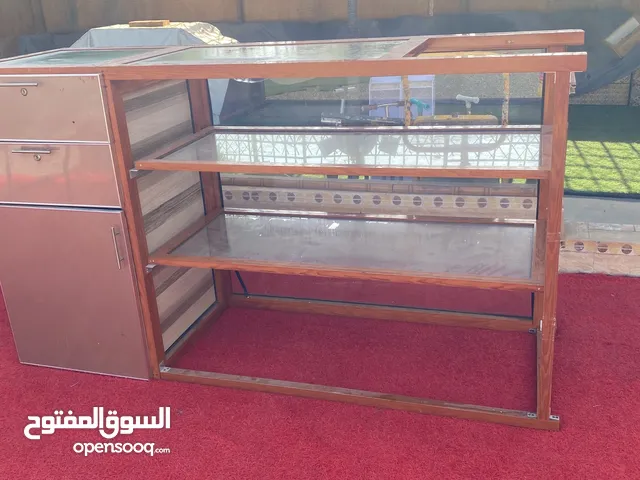 طاوله طعام تصلح في الخارج وفي داخل
