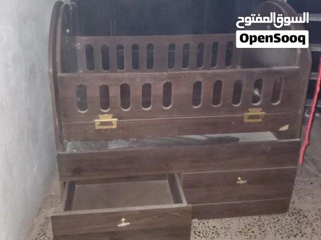 سرير اطفال ميتخدم نضيف جدااا وخشب من القوووووي للعمر / حراج ام اليــــاس