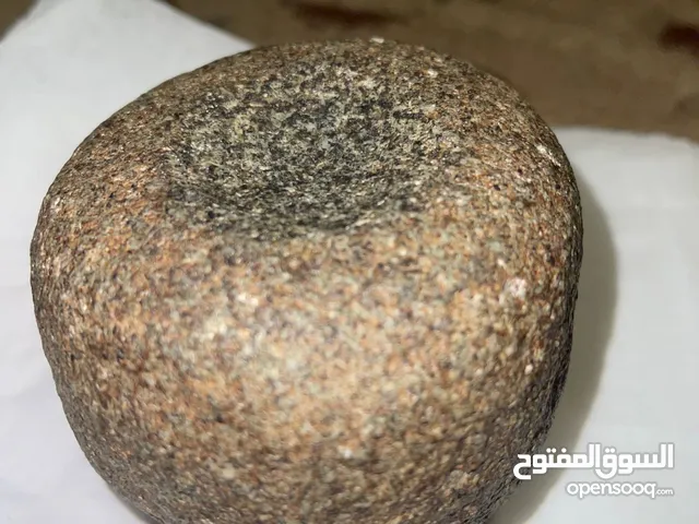 حجر أثري قديم