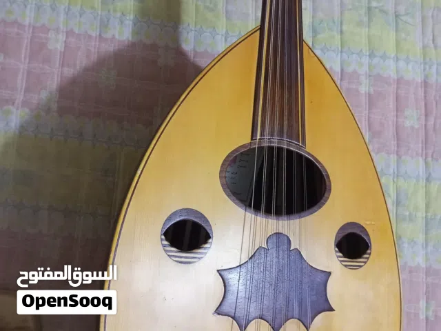 عود عراقي من صناعة الإستاذ فوزي منشد 1991 بحالة ممتازة