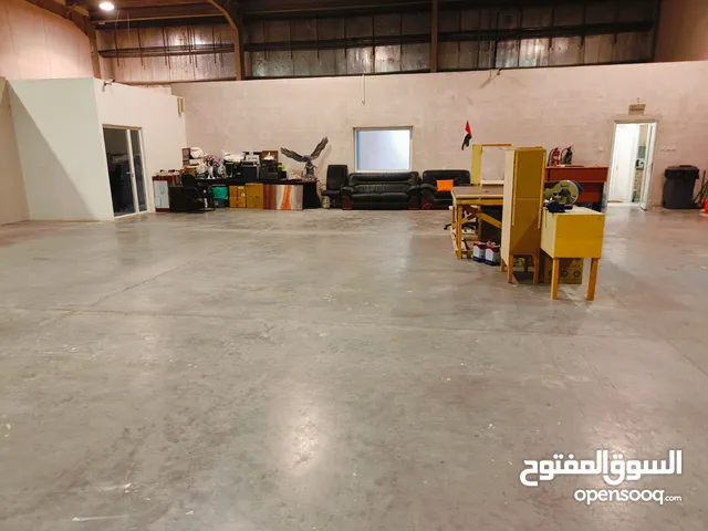 Spacious warehouse for rent