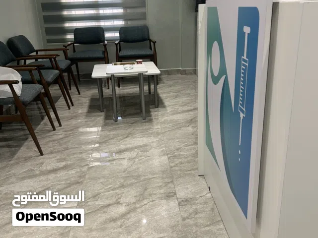 عيادة في شارع عبدالله بن رواحه