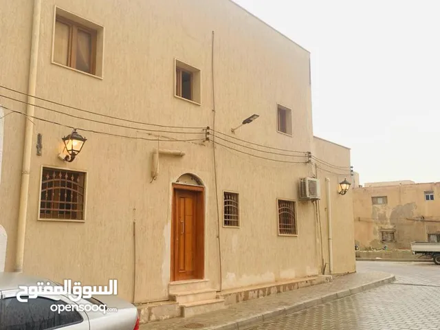 منزل للبيع في طرابلس المدينة القديمة باب البحر