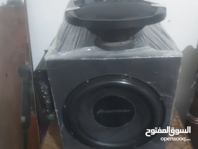 سيستم للبيع صب بيونير 1200 واط سمعات 600 واط JVC مع صندوق لصب وشادر افانتي تفصيل لون ازرق نظيف السع