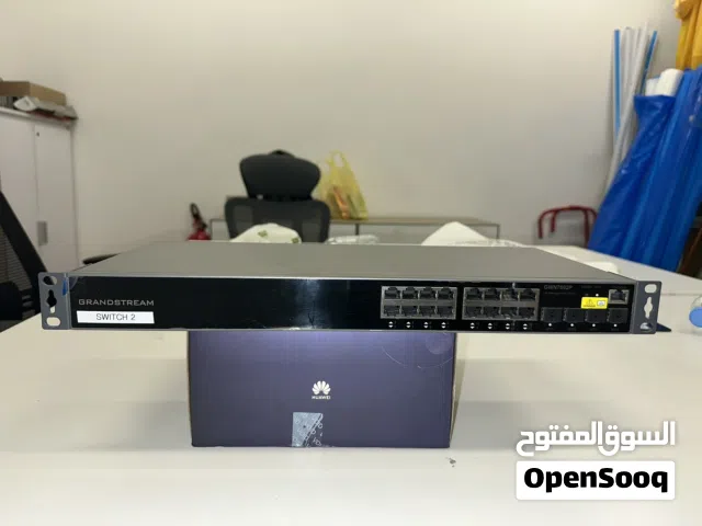 سويتش موزع للإنترنت و الانتركوم و نقاط تلفون من شركة جراند ستريم معة سلك الباور جديد للبيع