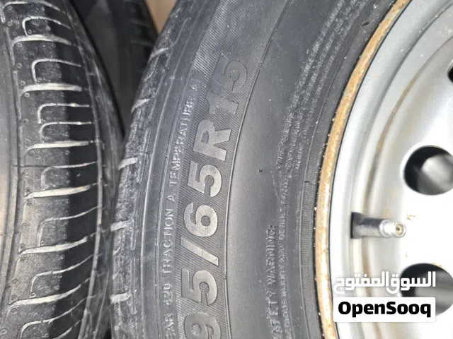 رنك وتاير حجم 15 بدون خلع ولا فتيله نضاف مكان خمسميل
