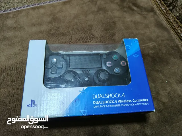 يد بلاي ستيشن 4 اصليه مستعمله للبيع بحال الوكاله