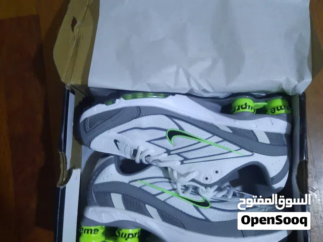 nike shox supreme