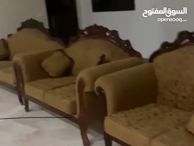 طقم كنب مستعمل بحاله جيدة