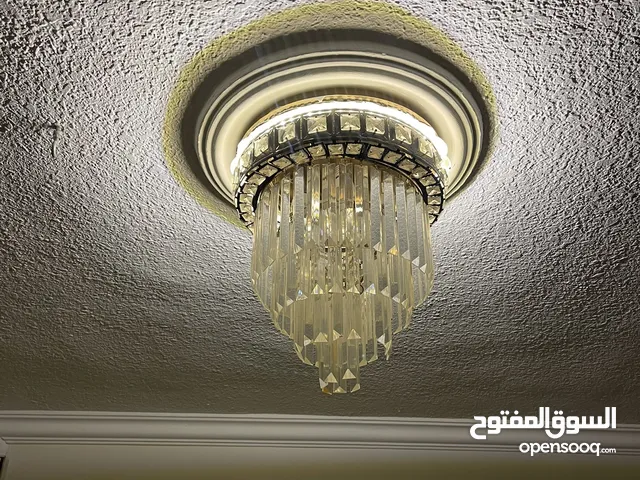ثريا منزليه مناسبه للعديد من الديكورات