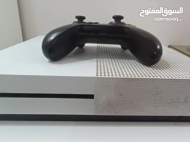 Xbox One S Xbox for sale in Al Riyadh