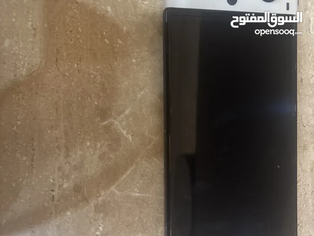 نينتندو سويتش مستعمل لمدة 3 اشهر بحالة جديد مع جميع ملحقاته مع افضل لعبتين على الجهاز زيلدا وماريو
