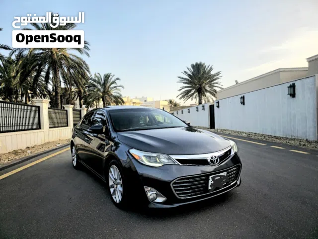 2014 تويوتا افالون Limited