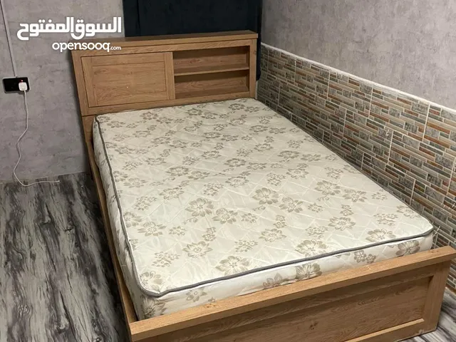 سرير مع مرتبه استعمال جدا بسيط