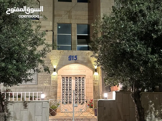 شقة للبيع منطقة طبربور بالقرب من دوار المشاغل منطقة هادئة طابق 2 سكن مكون من 5 شقق فقط