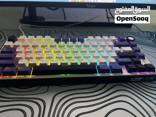 كيبورد R75 سليم و بحاله ممتازة