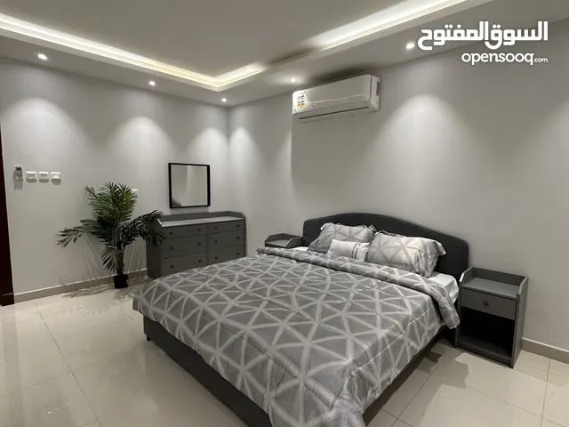 شقة عوائل للايجار الشهري حي العزيزيه 2000