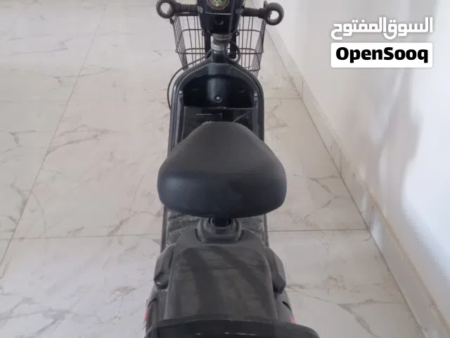 سكوتر شحن مستعمل مفيش عيوب اللبيع مديل 2025 الحاله ممتازه ربي يبارك سرعه 60المسافه 45يحمل وزن 120كم