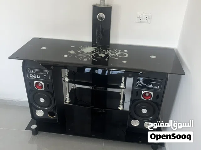 طاولة تلفزيون زجاج أسود للبيع
