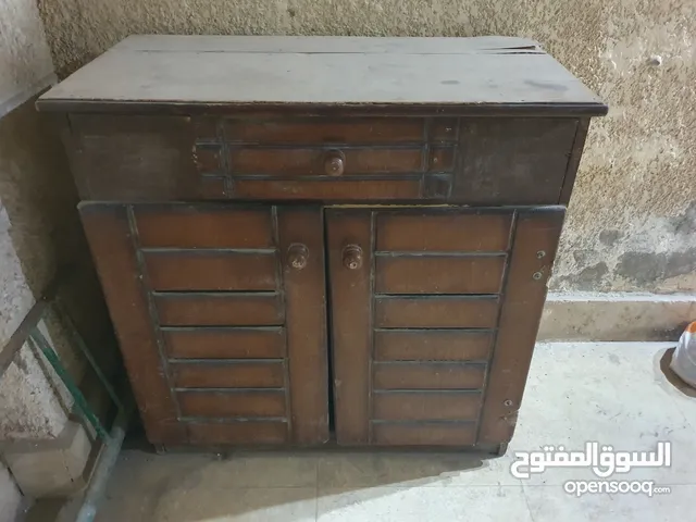 وحده خشب تصلح جزامه او قطعة مطبخبها ضلفه مكسوره