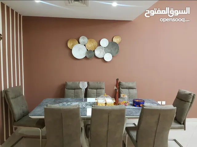 طاولة طعام 8 كراسي