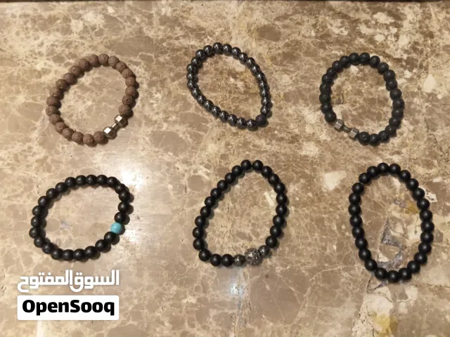 حظاظات وعقد