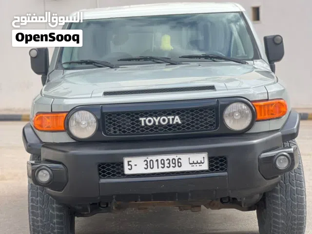 Used Toyota FJ in Tripoli