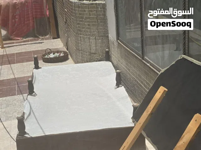 للبيع أثاث مستعمل بحالة جيدة