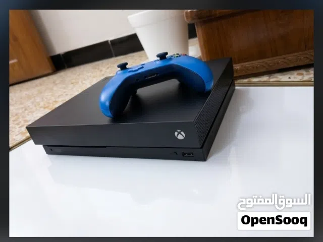 إكسبوكس وان إكس Xbox One X نظيف جداً بحالة الوكالة