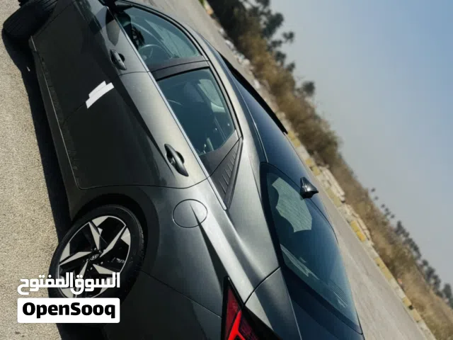 Used Hyundai Elantra in Babylon