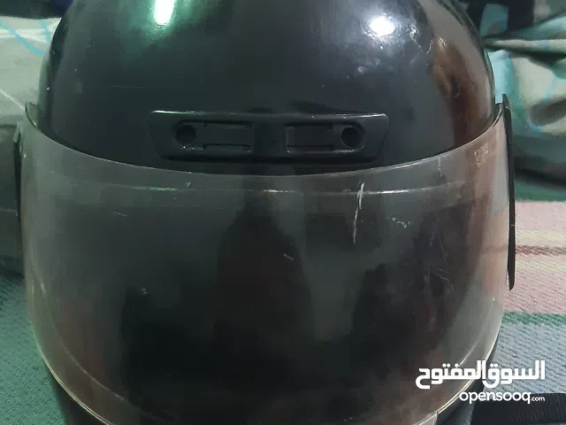 خوذة دراجة للبيع بحالة جيدة