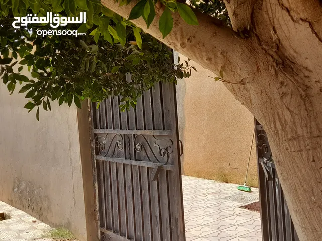 منزل للبيع في عين زارة الكحيلي