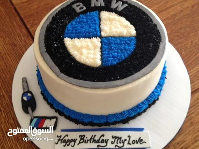 كيك BMW زرقاء