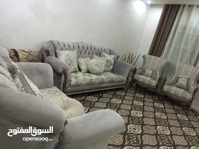 طقم كنب ضيوف للبيع استعمال خفيف