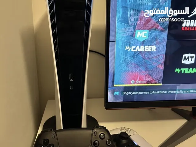 Ps5 Digital with ديجيتال Horizon Forbidden West edition  as new. With one controller