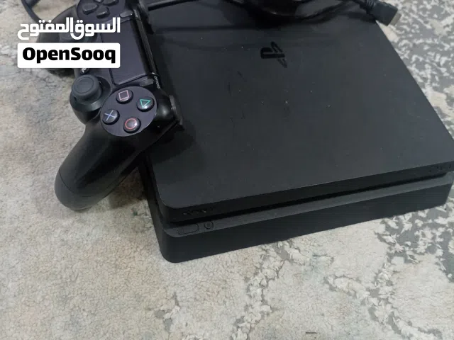 بلايستيشن 4 سلم ون تيرا مع يد ( استعمال نظيف) القير فقط فيه درفت السعر 40 دينار
