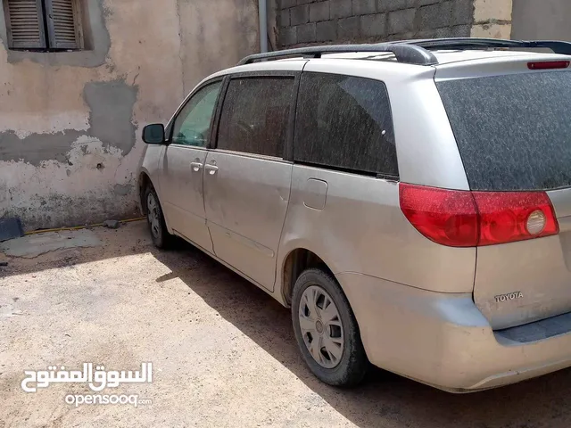 New Toyota Sienna in Tripoli